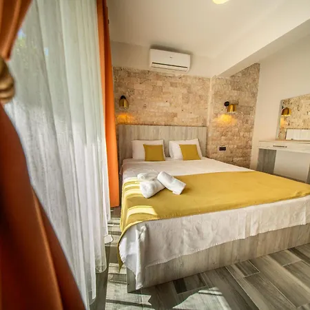 Talles Comfort Hotel *