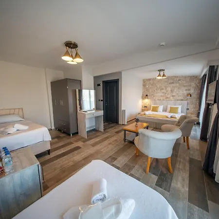 Talles Comfort Hotel Cesme